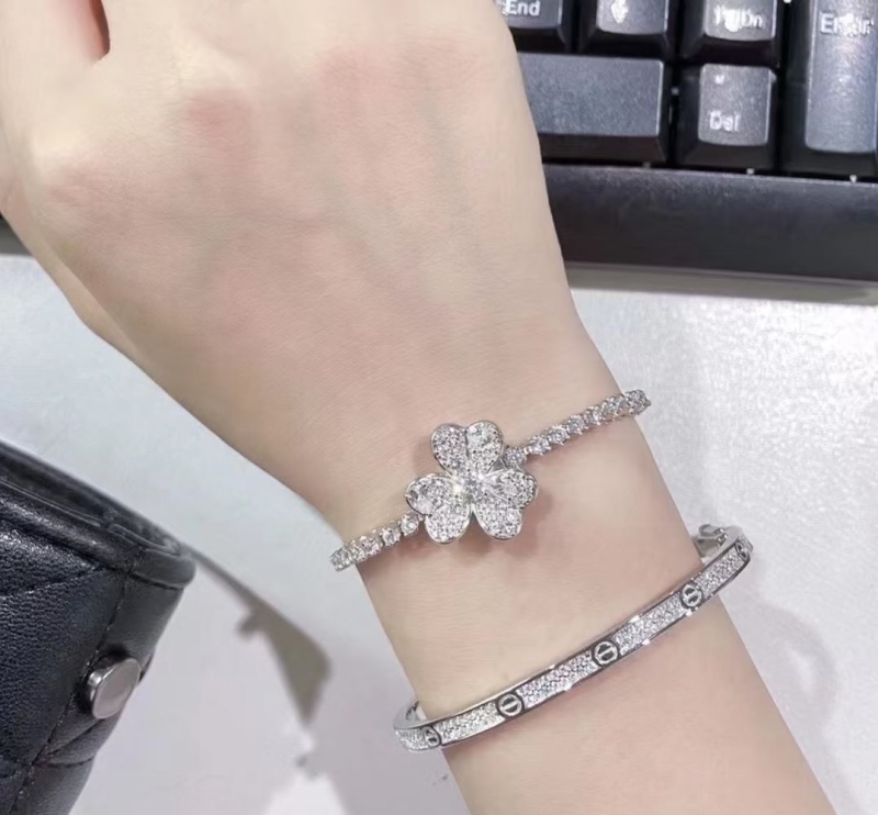 Vca Bracelets